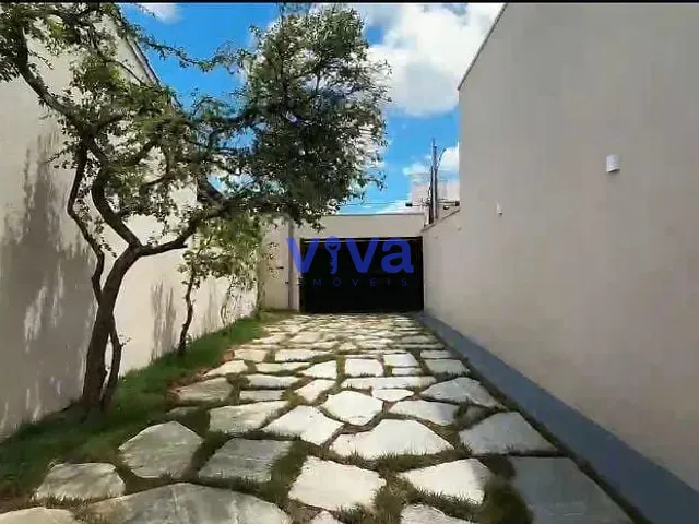 Casa com 278m² 4 quartos e 2 banheiros, à venda, no bairro Jardim Planalto em Goiânia