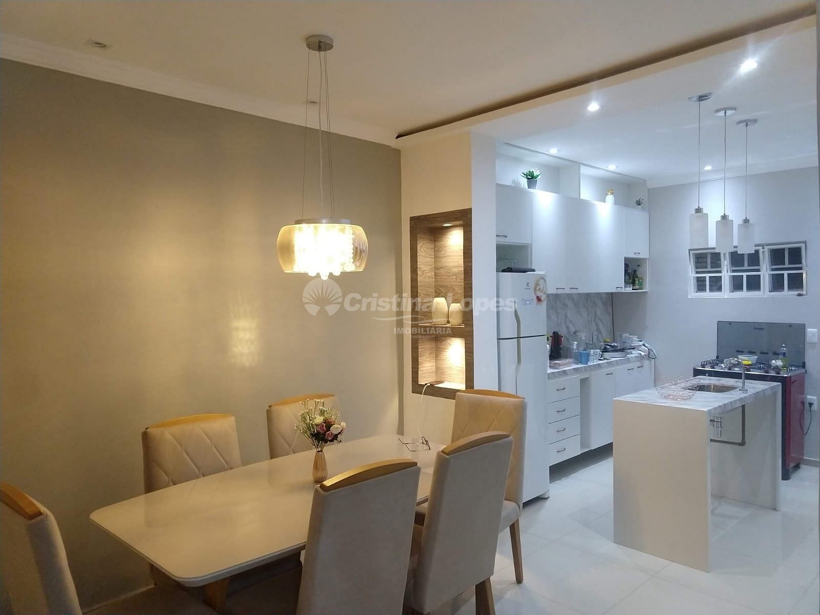 Casa à venda com 2 quartos, 10m² - Foto 1