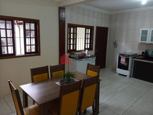 Casa com 172m², à venda, no bairro Residencial e Comercial Cidade Morumbi em Pindamonhangaba