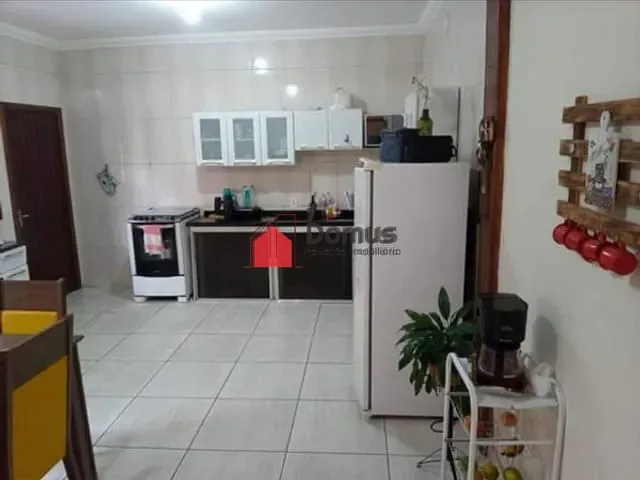 Casa com 172m², à venda, no bairro Residencial e Comercial Cidade Morumbi em Pindamonhangaba