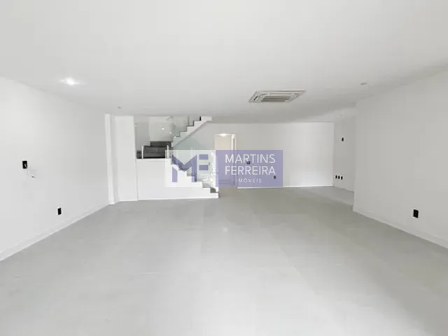 Casa com 341m² 4 quartos e 5 banheiros, para alugar, no bairro Barra da Tijuca em Rio de Janeiro