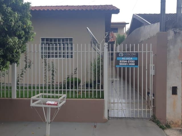 Casa com 70m² 2 quartos e 1 banheiro, para alugar, no bairro Parque Residencial Ana Rosa em Cambé