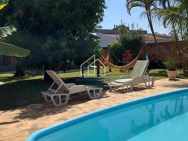 Casa com 675m² 3 quartos e 3 banheiros, à venda, no bairro Lessa em Pindamonhangaba