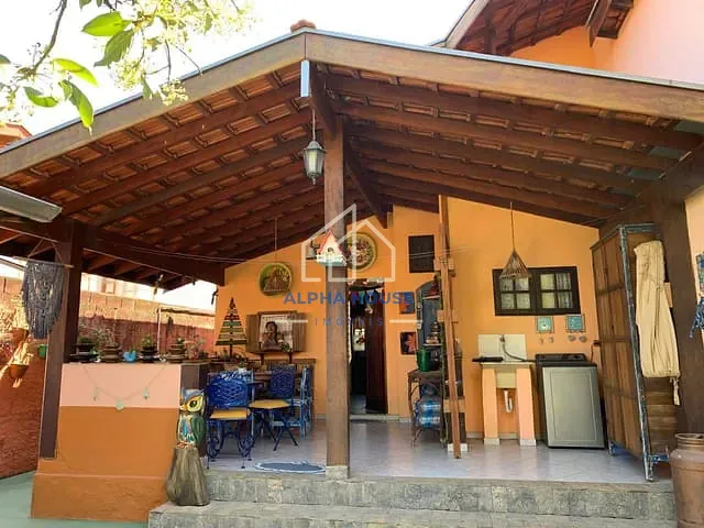Casa com 675m² 3 quartos e 3 banheiros, à venda, no bairro Lessa em Pindamonhangaba