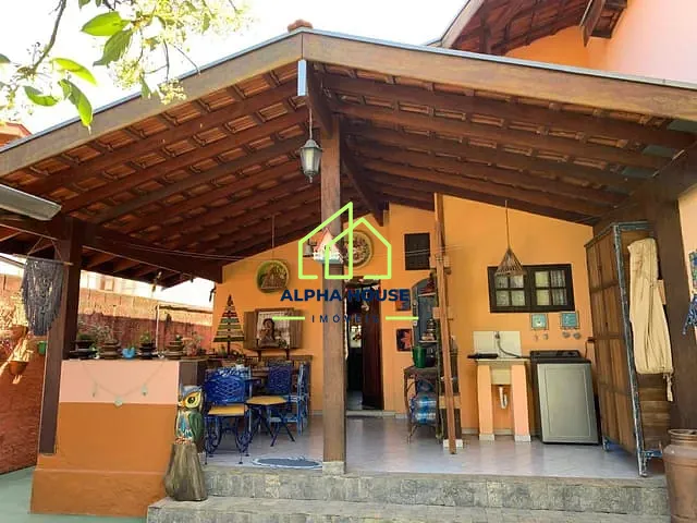 Casa com 675m² 3 quartos e 3 banheiros, à venda, no bairro Lessa em Pindamonhangaba