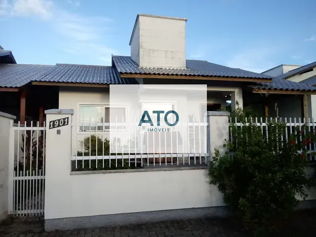 Casa com 172m² 2 quartos e 1 banheiro, à venda, no bairro areias em Itapema
