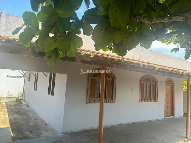 Casa com 340m² 3 quartos e 2 banheiros, à venda, no bairro Sossego em São Francisco de Itabapoana