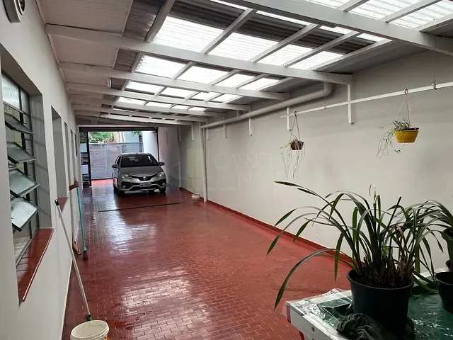 Casa com 600m² 6 quartos e 4 banheiros, à venda, no bairro Centro em Apucarana
