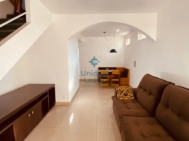 Casa 2 quartos e 2 banheiros, à venda, no bairro Santa Inês em Belo Horizonte