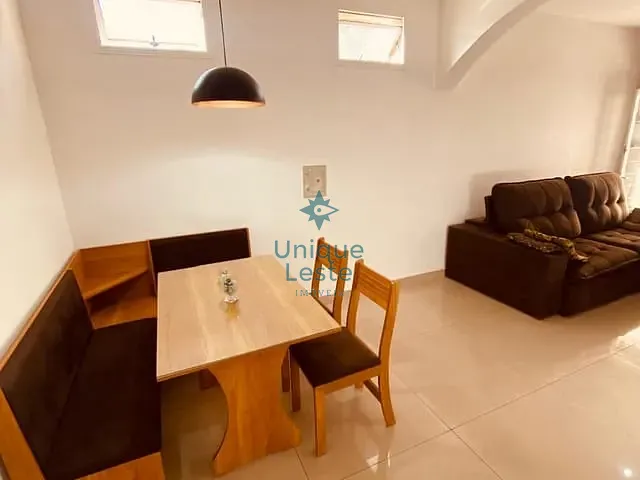 Casa 2 quartos e 2 banheiros, à venda, no bairro Santa Inês em Belo Horizonte
