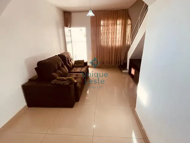 Casa 2 quartos e 2 banheiros, à venda, no bairro Santa Inês em Belo Horizonte