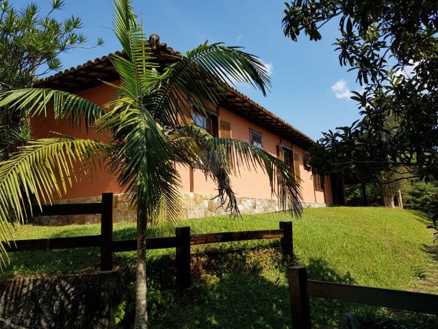 Casa com 1900m², à venda, no bairro Bingen em Petrópolis