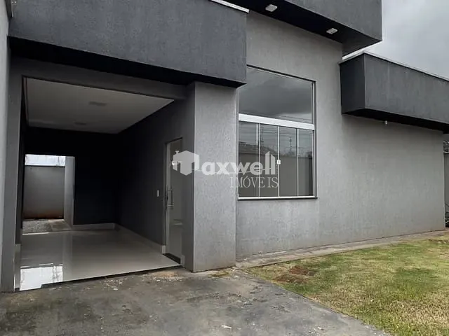 Casa com 220m² 3 quartos e 2 banheiros, à venda, no bairro Jardim Cristalino em Aparecida de Goiânia