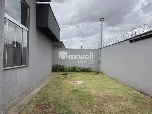 Casa com 220m² 3 quartos e 2 banheiros, à venda, no bairro Jardim Cristalino em Aparecida de Goiânia