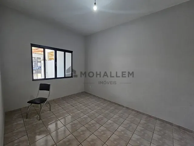 Casa 4 quartos e 2 banheiros, à venda, no bairro Centro em Piranguinho