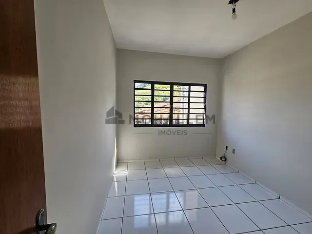 Casa 4 quartos e 2 banheiros, à venda, no bairro Centro em Piranguinho