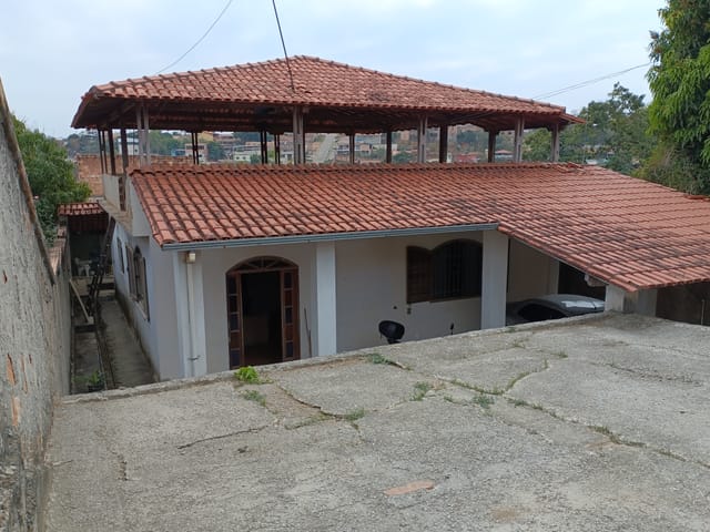 Casa 3 quartos e 2 banheiros, à venda, no bairro Santinho em Ribeirão das Neves