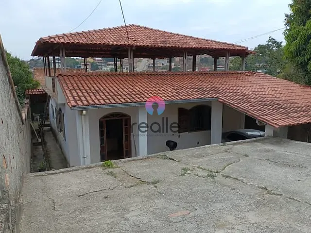 Casa 3 quartos e 2 banheiros, à venda, no bairro Santinho em Ribeirão das Neves