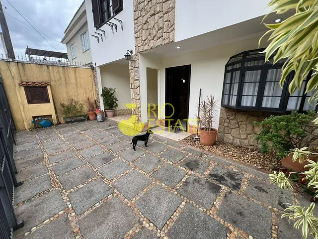 Casa com 247m² 4 quartos e 4 banheiros, à venda, no bairro Saudade em Barra Mansa