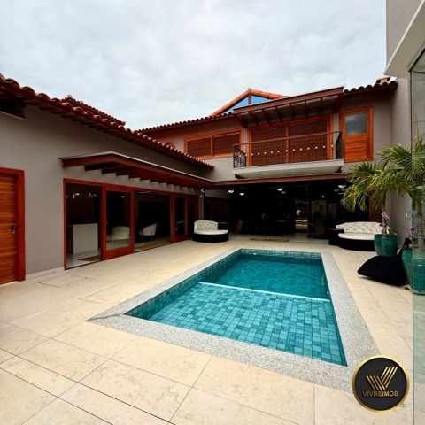 Casa com 400m² 7 quartos e 2 banheiros, à venda, no bairro Centro (Mangue) em Armação dos Búzios