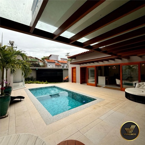 Casa com 400m² 7 quartos e 2 banheiros, à venda, no bairro Centro (Mangue) em Armação dos Búzios