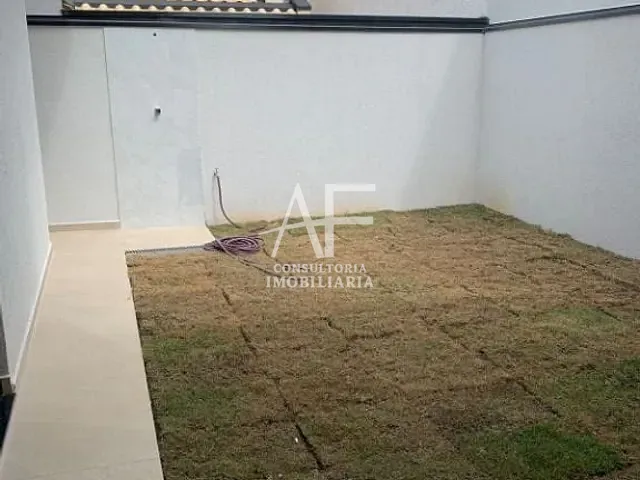 Casa com 300m², à venda, no bairro Piracangaguá em Taubaté