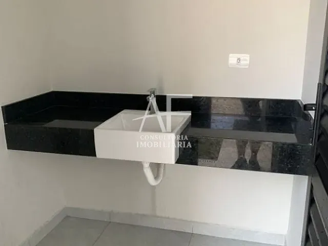 Casa com 300m², à venda, no bairro Piracangaguá em Taubaté