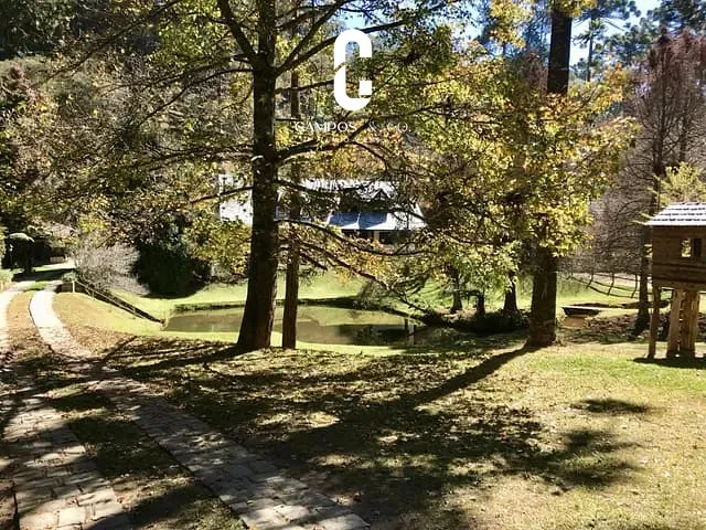 Casa com 20000m² 7 quartos e 6 banheiros, à venda, no bairro Parque das Águas Claras em Campos do Jordão