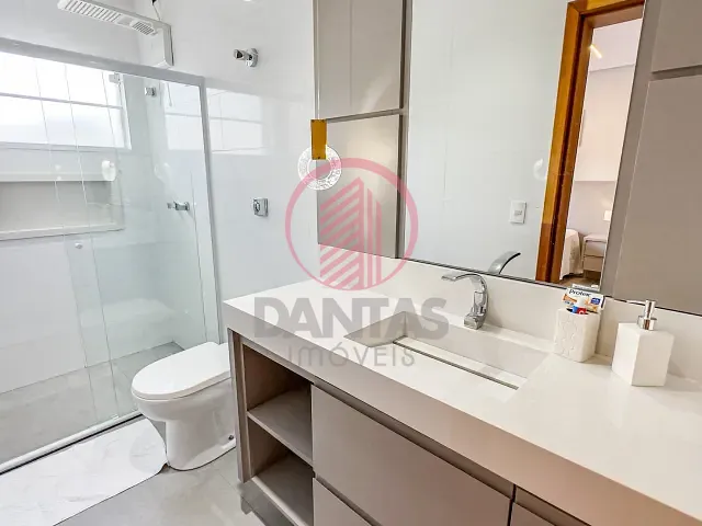 Casa com 600m² 4 quartos e 4 banheiros, à venda, no bairro Paisagem Renoir em Cotia