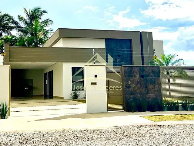 Casa com 324m² 3 quartos e 2 banheiros, à venda, no bairro Centro em Chapada Dos Guimarães