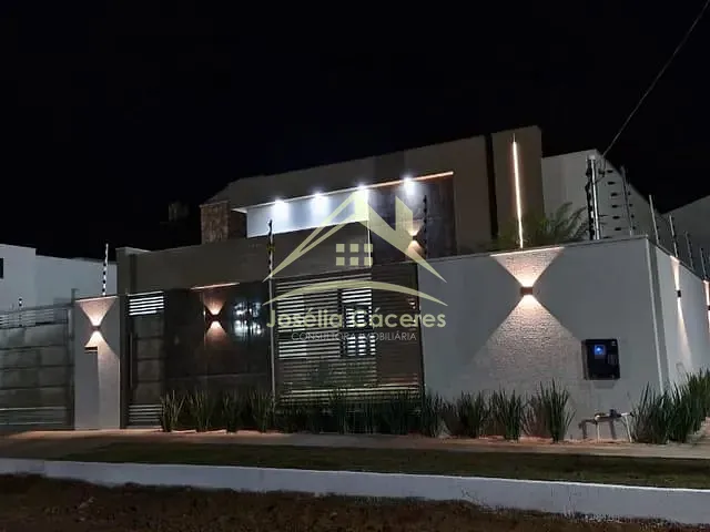 Casa com 324m² 3 quartos e 2 banheiros, à venda, no bairro Centro em Chapada Dos Guimarães