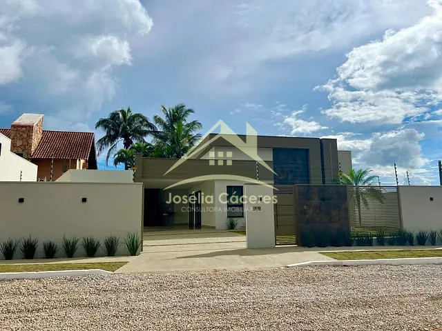 Casa com 324m² 3 quartos e 2 banheiros, à venda, no bairro Centro em Chapada Dos Guimarães