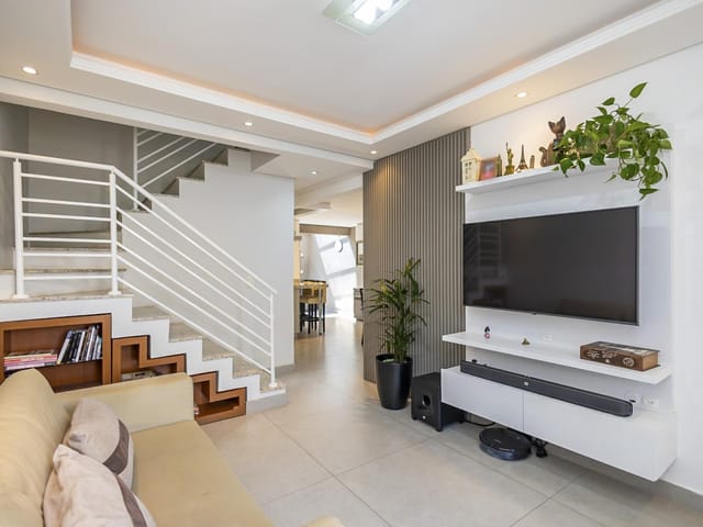 Casa 3 quartos e 3 banheiros, à venda, no bairro Cidade Industrial em Curitiba