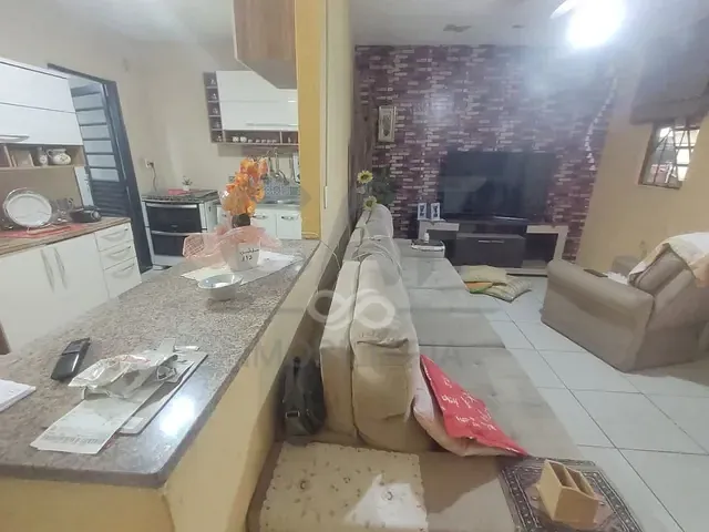 Casa com 200m² 3 quartos e 2 banheiros, à venda, no bairro São José em Jaguariúna