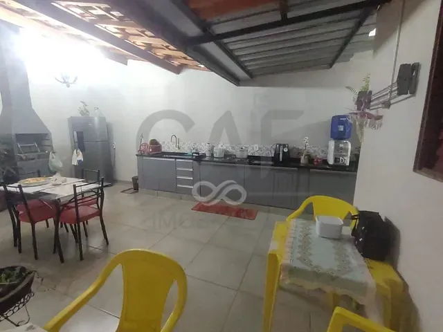 Casa com 200m² 3 quartos e 2 banheiros, à venda, no bairro São José em Jaguariúna