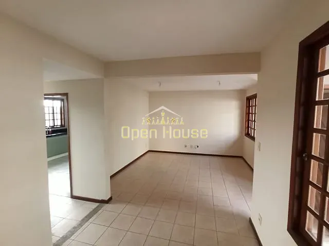 Casa com 202m² 4 quartos e 3 banheiros, à venda, no bairro Jardim Belvedere em Volta Redonda