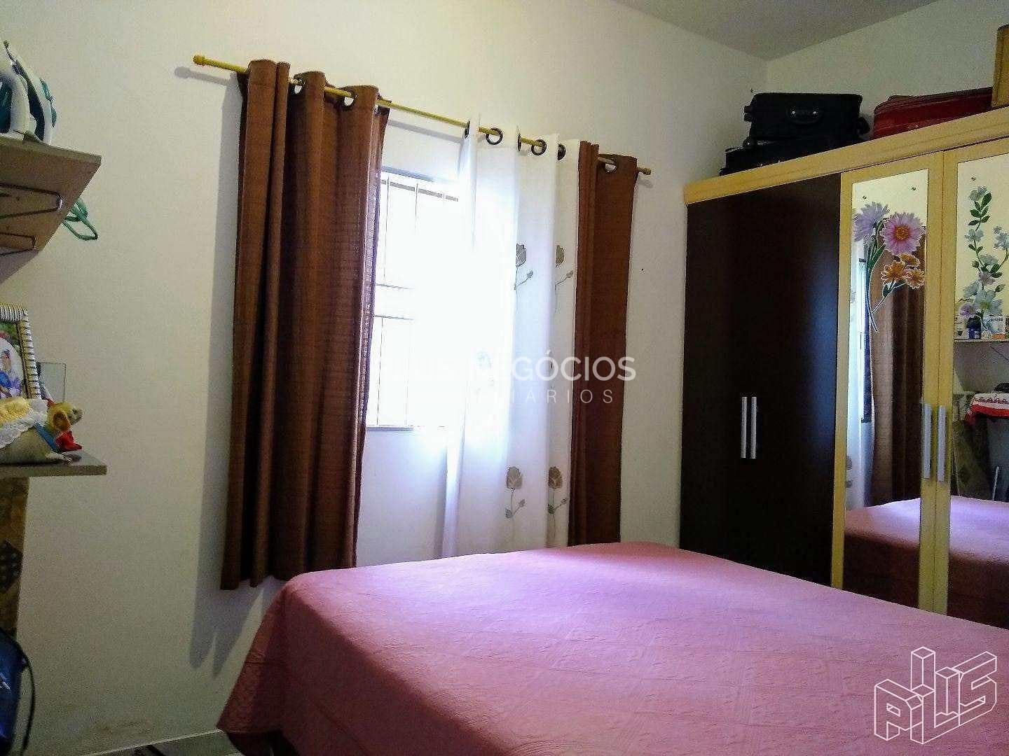 Casa à venda com 2 quartos, 125m² - Foto 9