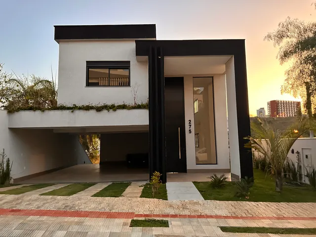 Casa 4 quartos e 3 banheiros, à venda, no bairro Portal do Sol em Contagem
