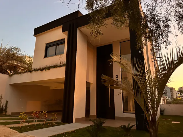 Casa 4 quartos e 3 banheiros, à venda, no bairro Portal do Sol em Contagem