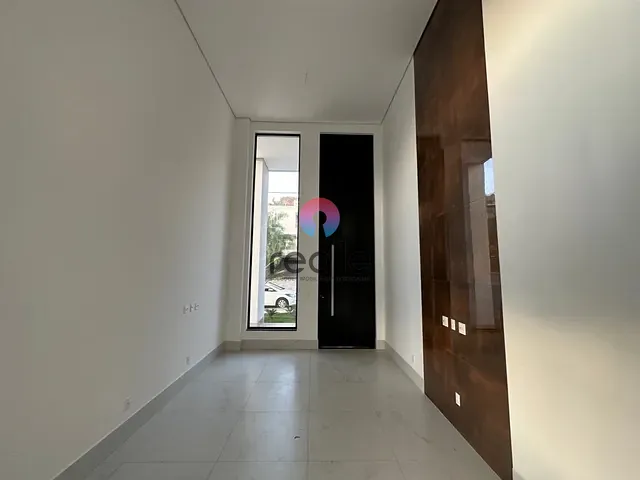 Casa 4 quartos e 3 banheiros, à venda, no bairro Portal do Sol em Contagem