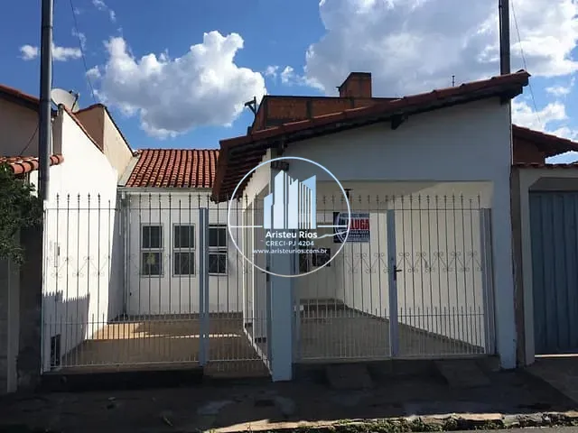 Casa com 120m² 2 quartos e 1 banheiro, à venda, no bairro Aristeu Costa Rios em Pouso Alegre