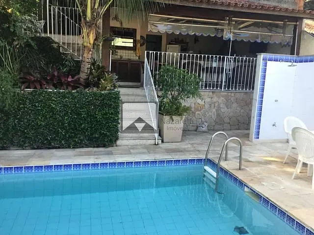 Casa com 480m² 4 quartos e 1 banheiro, à venda, no bairro São Francisco em Niterói