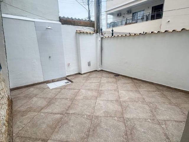 Casa com 160m² 2 quartos e 2 banheiros, à venda, no bairro Centro em Macaé