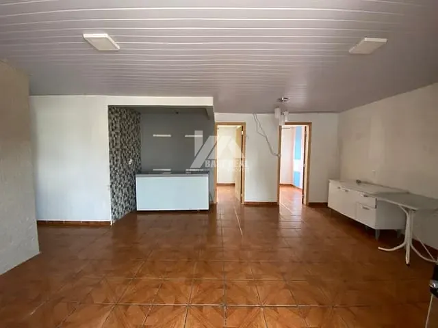 Casa com 330m², à venda ou para alugar, no bairro Industrial em Guarapuava