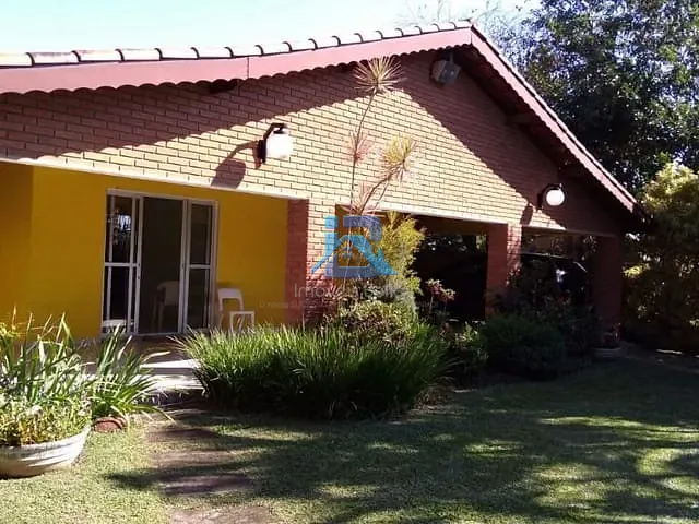 Casa com 1380m² 3 quartos e 2 banheiros, à venda, no bairro Parque da Fazenda em Itatiba