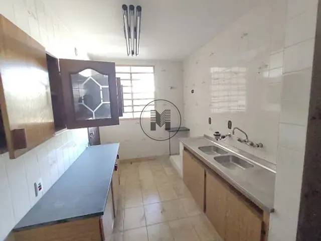 Casa com 600m² 4 quartos e 5 banheiros, à venda, no bairro Residencial Alberto Byington em Guaratinguetá