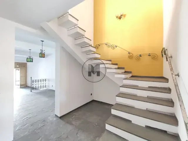 Casa com 600m² 4 quartos e 5 banheiros, à venda, no bairro Residencial Alberto Byington em Guaratinguetá