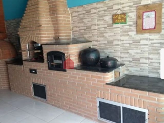 Casa com 200m², à venda, no bairro Loteamento Residencial e Comercial Araguaia em Pindamonhangaba