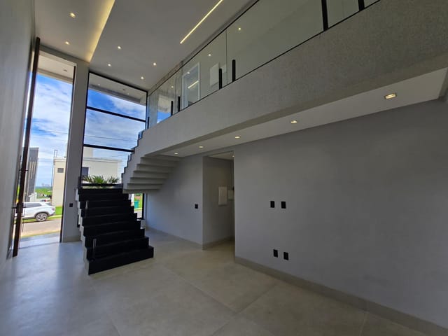 Foto do Sobrado - Sobrado Jardins Capri, 3suites , piscina, ampla sala | M360 Imóveis