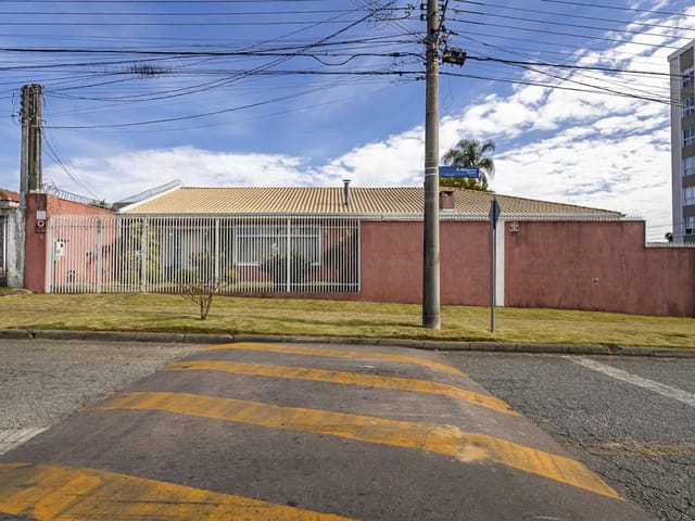 Casa com 406m² 3 quartos e 6 banheiros, à venda, no bairro Vila Izabel em Curitiba